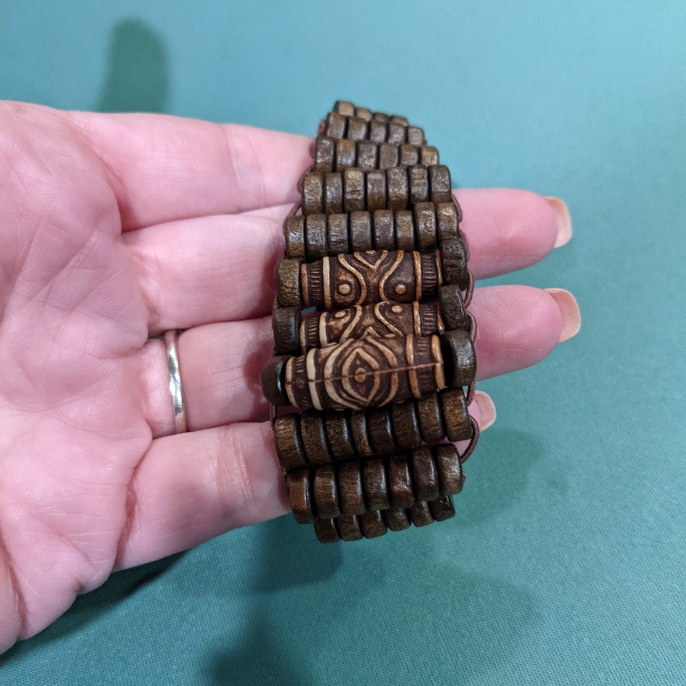 Wood bead stretch bracelet
